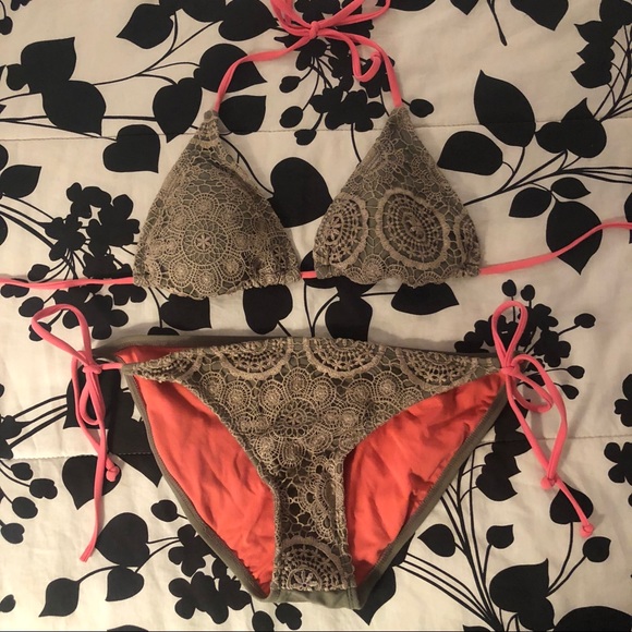 ❤️ Brown and Pink Crochet Bikini Set - Picture 2 of 6